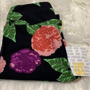 LuLaRoe Black Leggings with Green Leaves and Pink Purple Flowers